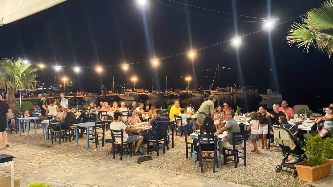 FFFFF - Terrasse am Hafen
