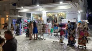 Geschäft in Finikounda Geschäft in Finikounda