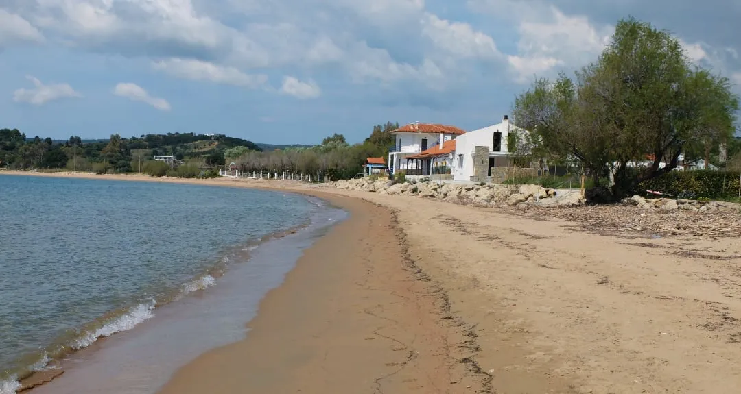 Loutsa Beach
